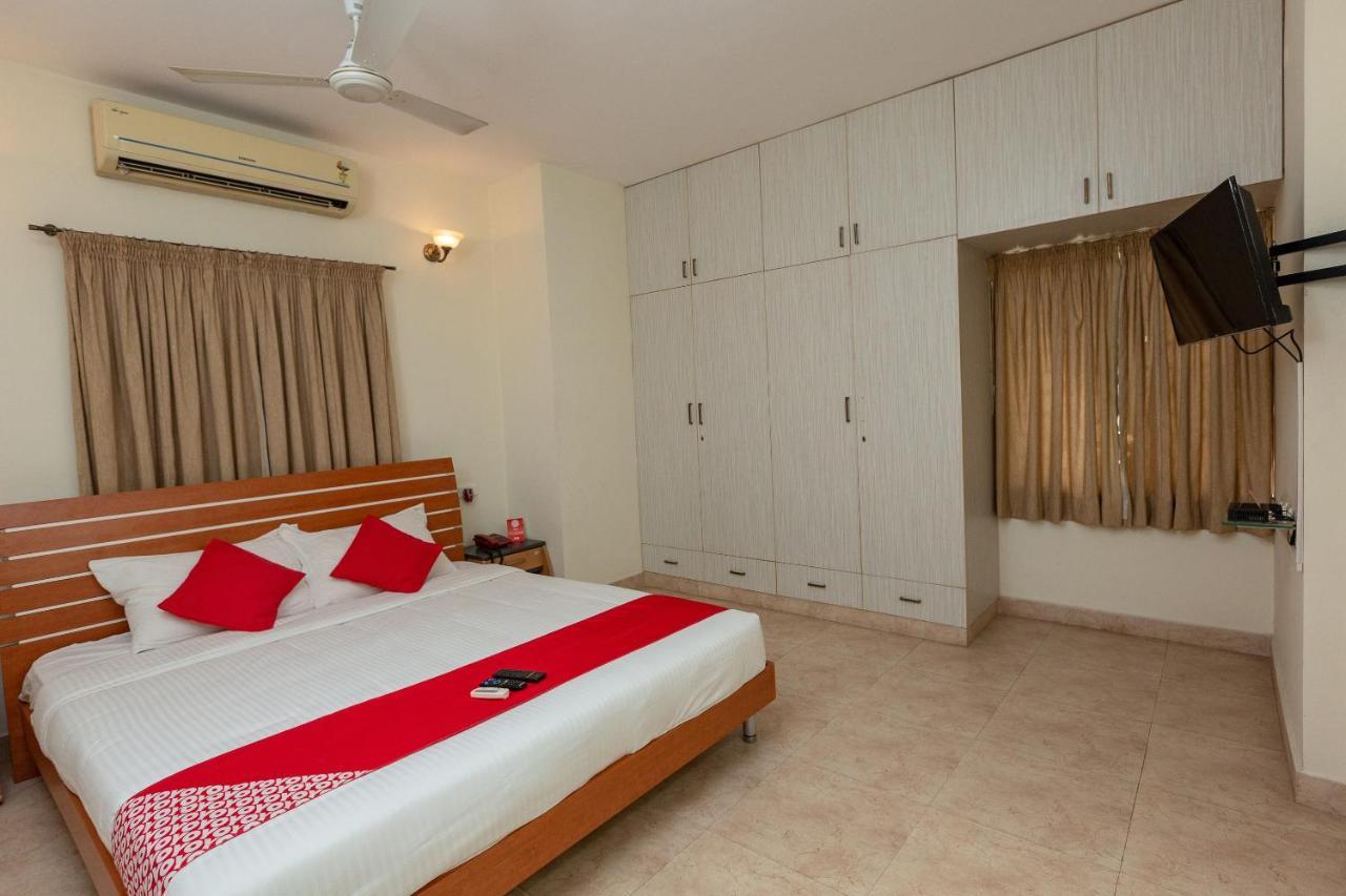 Oyo 23202 Cute Orange Service Apartments Madras Buitenkant foto
