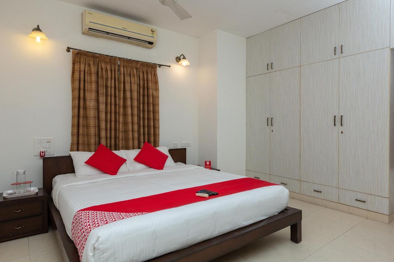 Oyo 23202 Cute Orange Service Apartments Madras Buitenkant foto