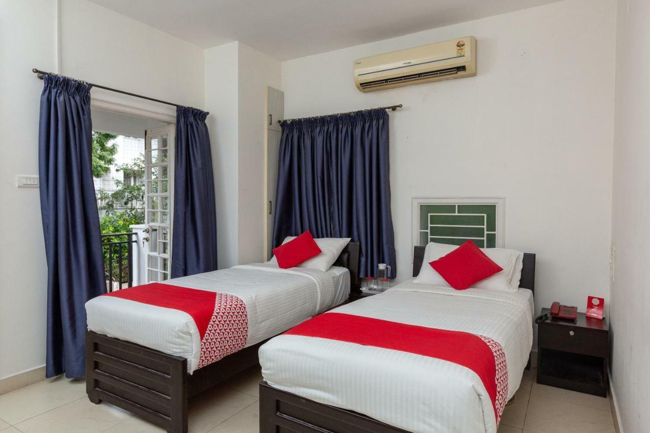 Oyo 23202 Cute Orange Service Apartments Madras Buitenkant foto